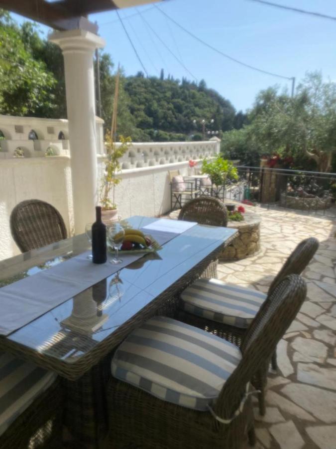 Villa Ampelaki "30 Meters To Beach" Палеокастрица Экстерьер фото